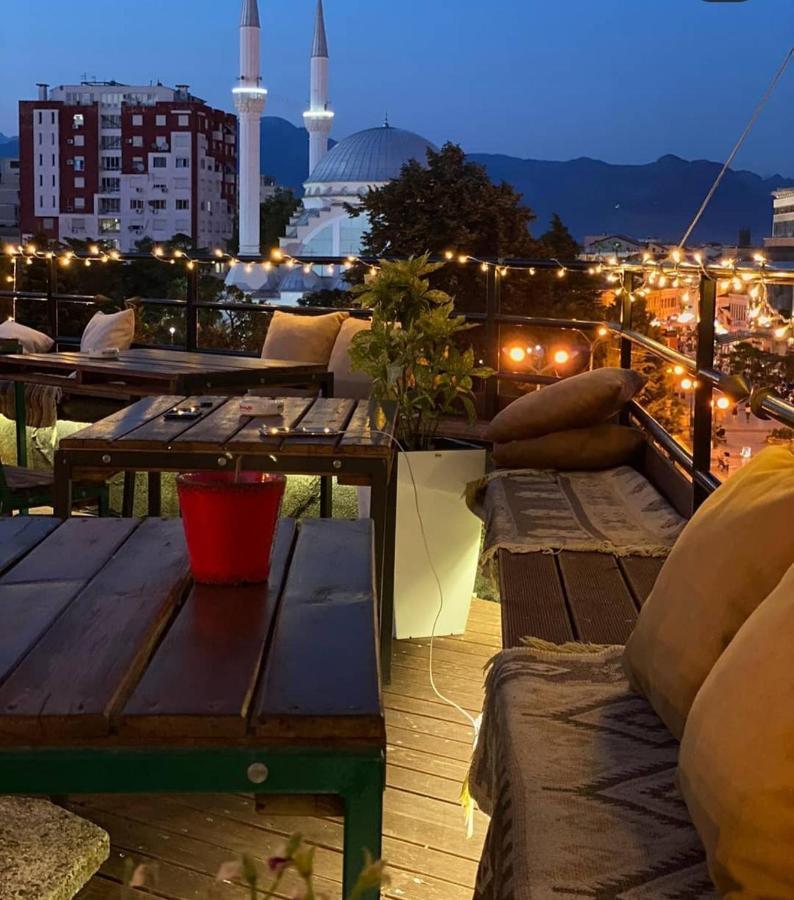 The Rooftop Hostel Shkodër Exteriör bild